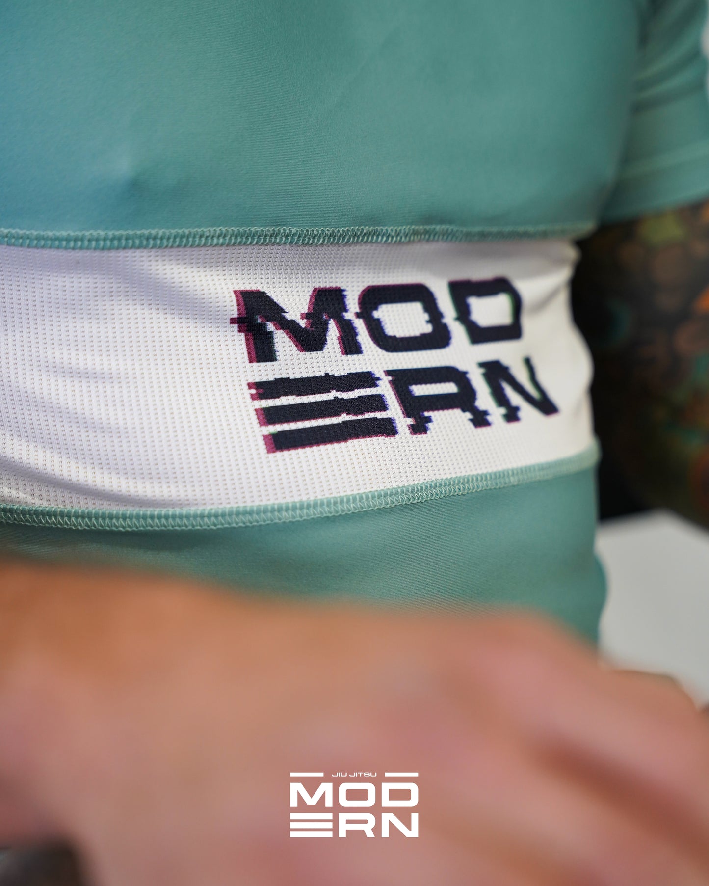 Glitch-Green Back Rashgaurd