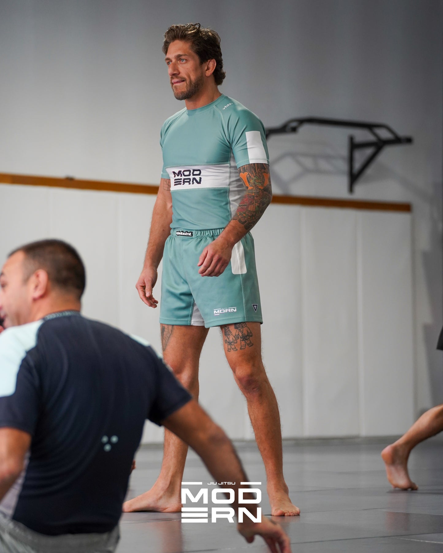 Glitch-Green Back Rashgaurd